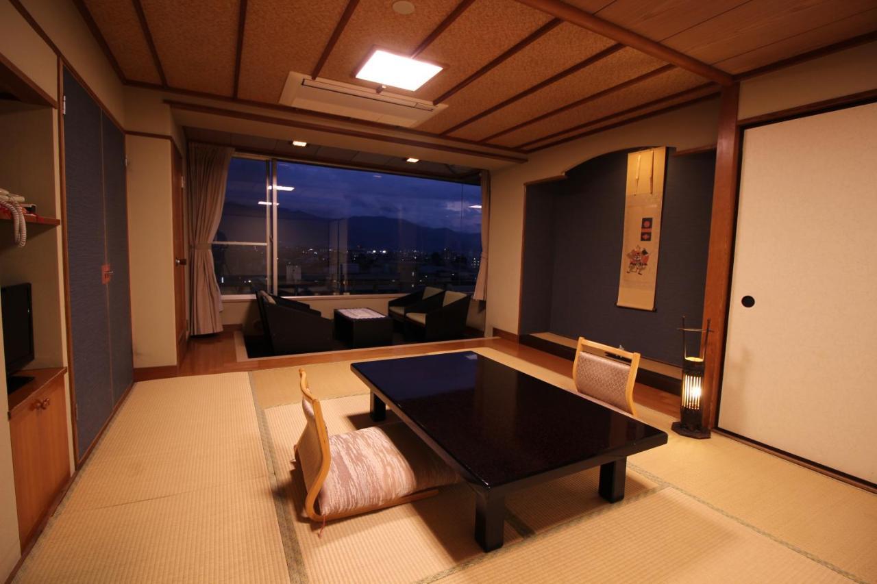 Hotel Hatta Fuefuki Luaran gambar