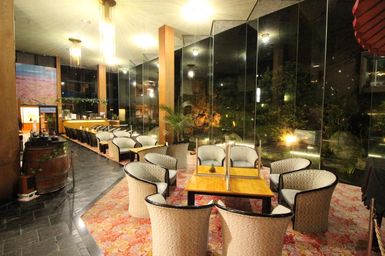 Hotel Hatta Fuefuki Luaran gambar